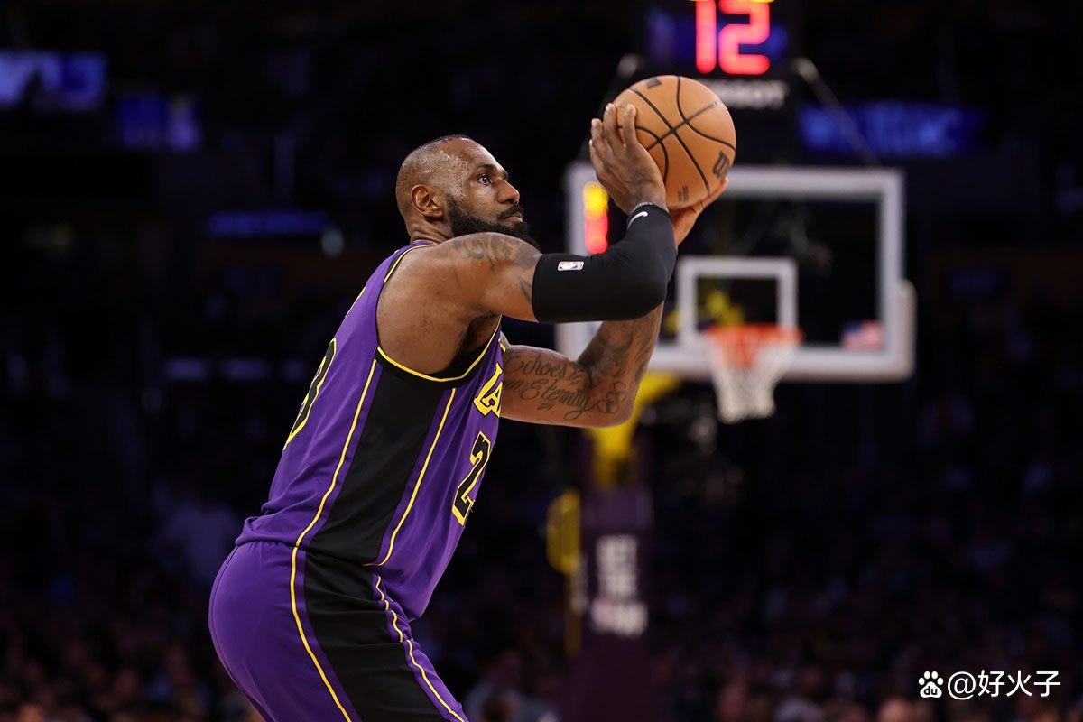 Rockets and Lakers (Video replay of Rockets and Lakers game)